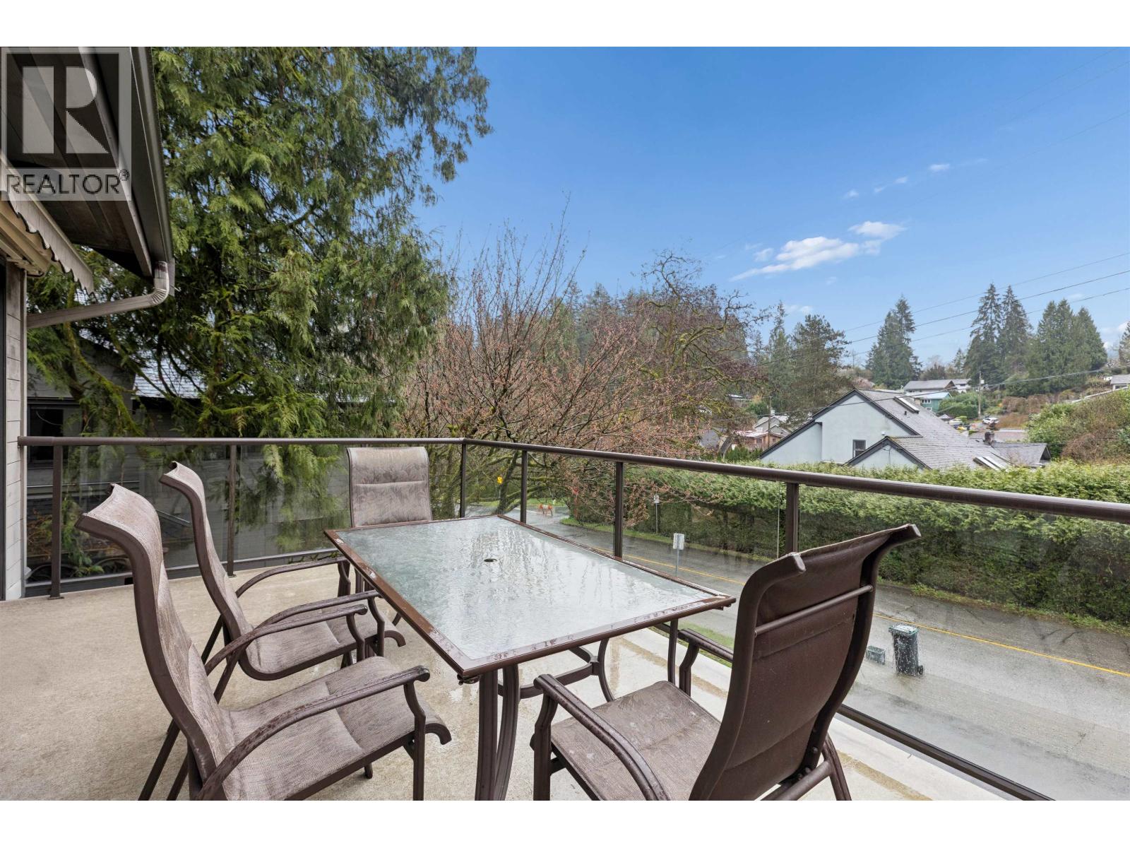 4306 NAUGHTON AVENUE, North Vancouver