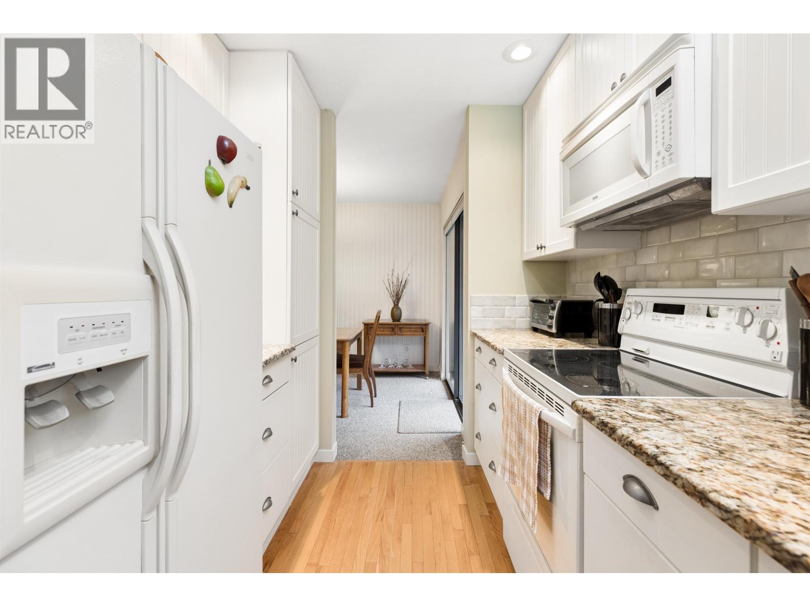 4306 NAUGHTON AVENUE, North Vancouver