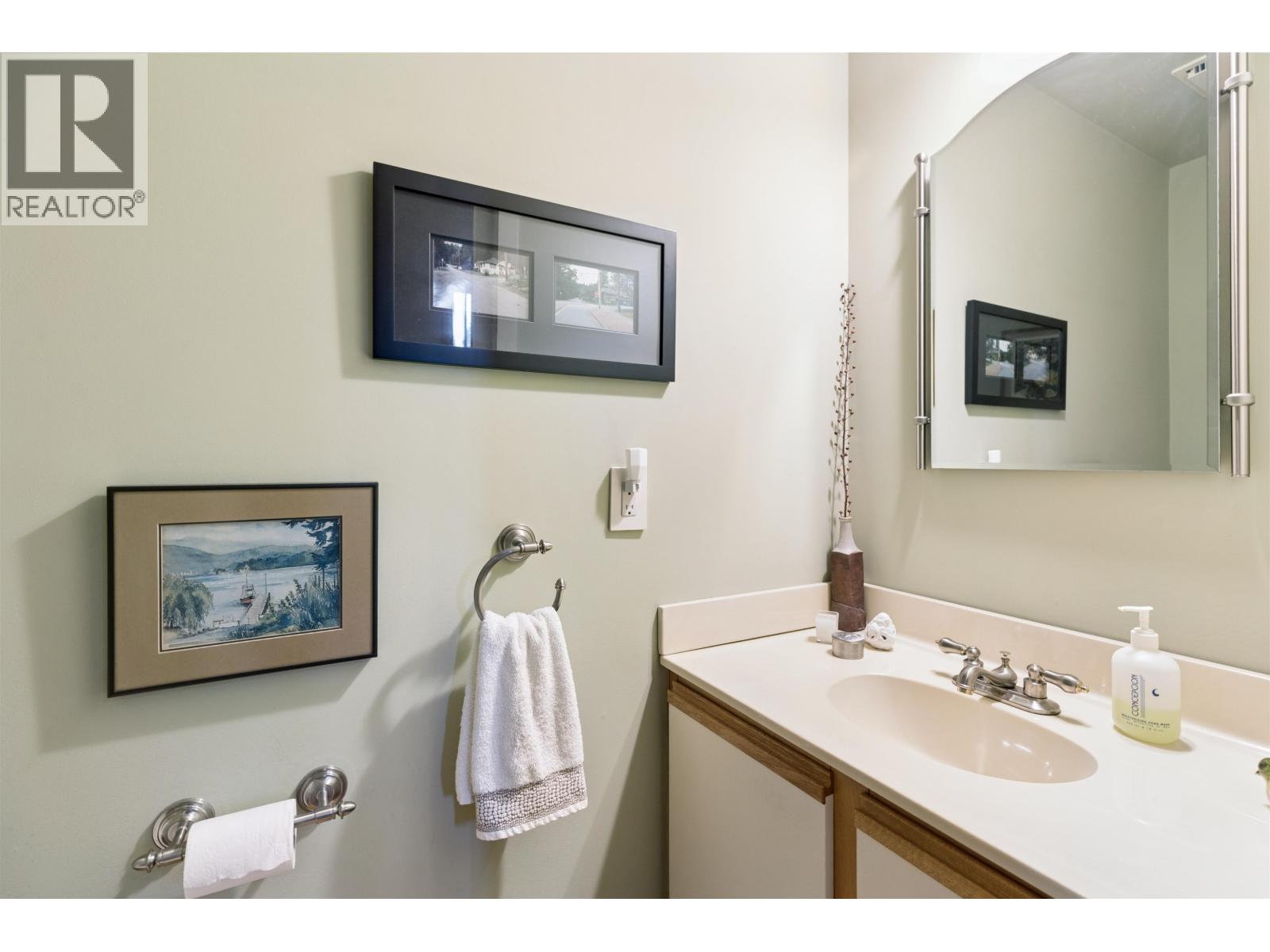 4306 NAUGHTON AVENUE, North Vancouver