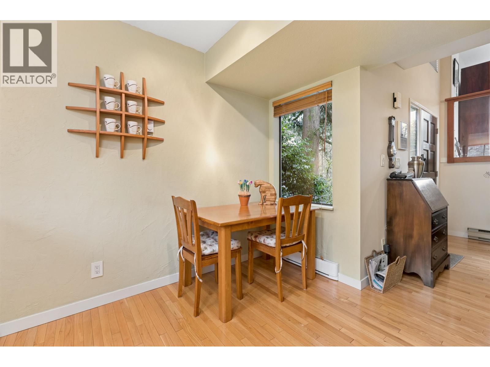 4306 NAUGHTON AVENUE, North Vancouver