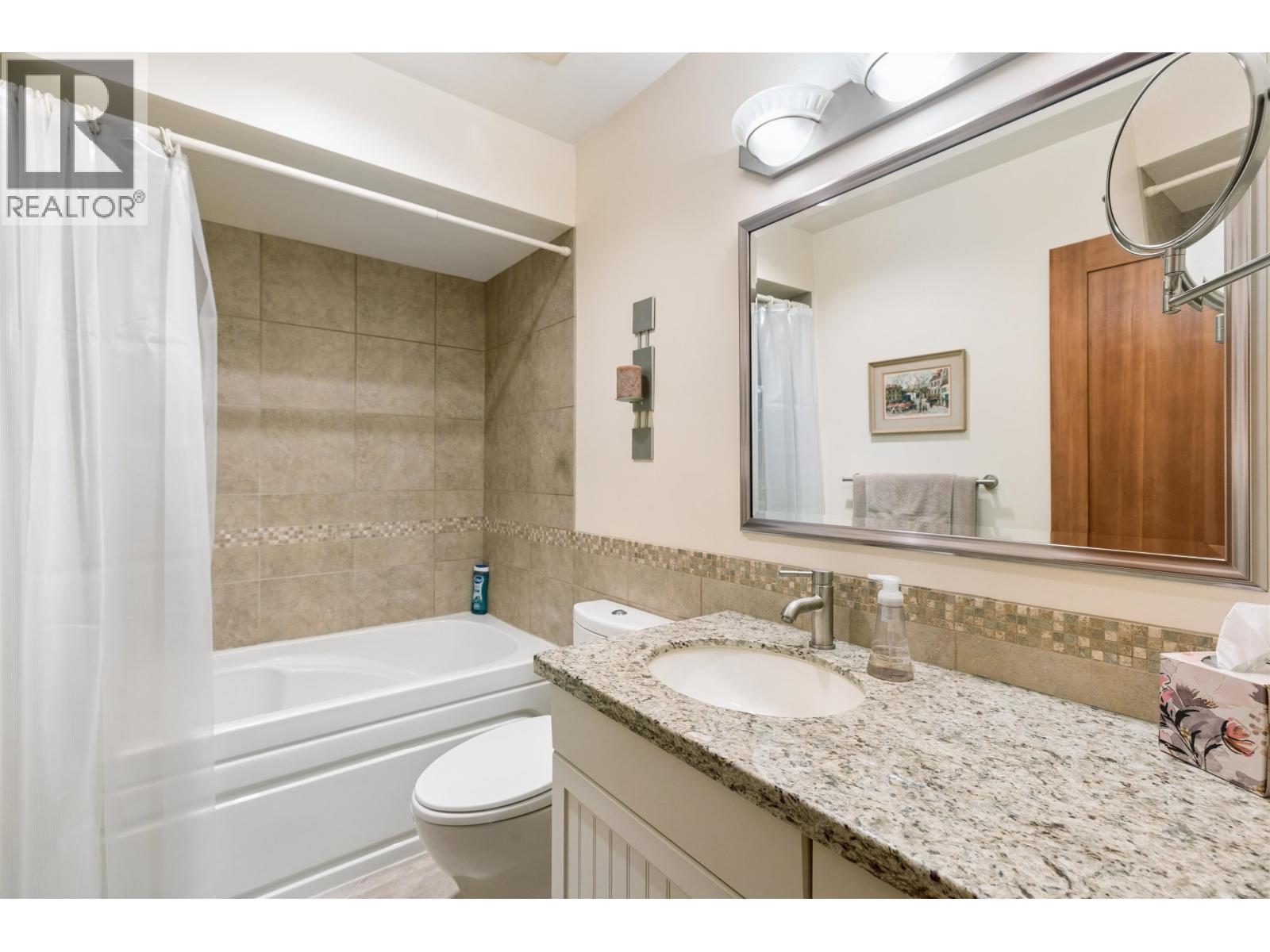 4306 NAUGHTON AVENUE, North Vancouver