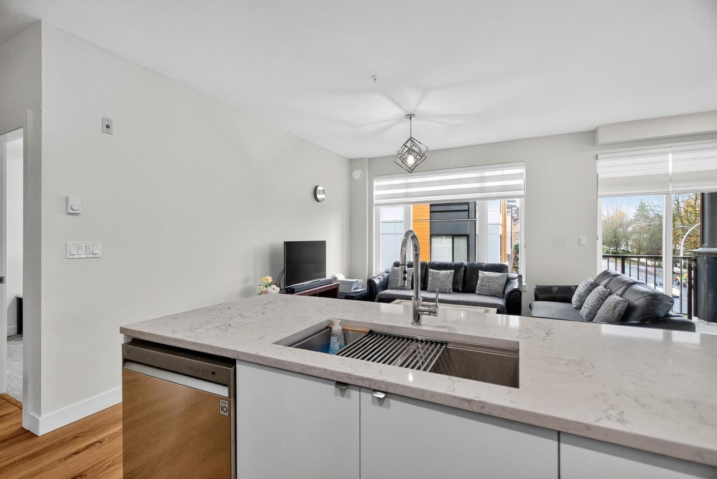 201 20081 68 Avenue - photo 2