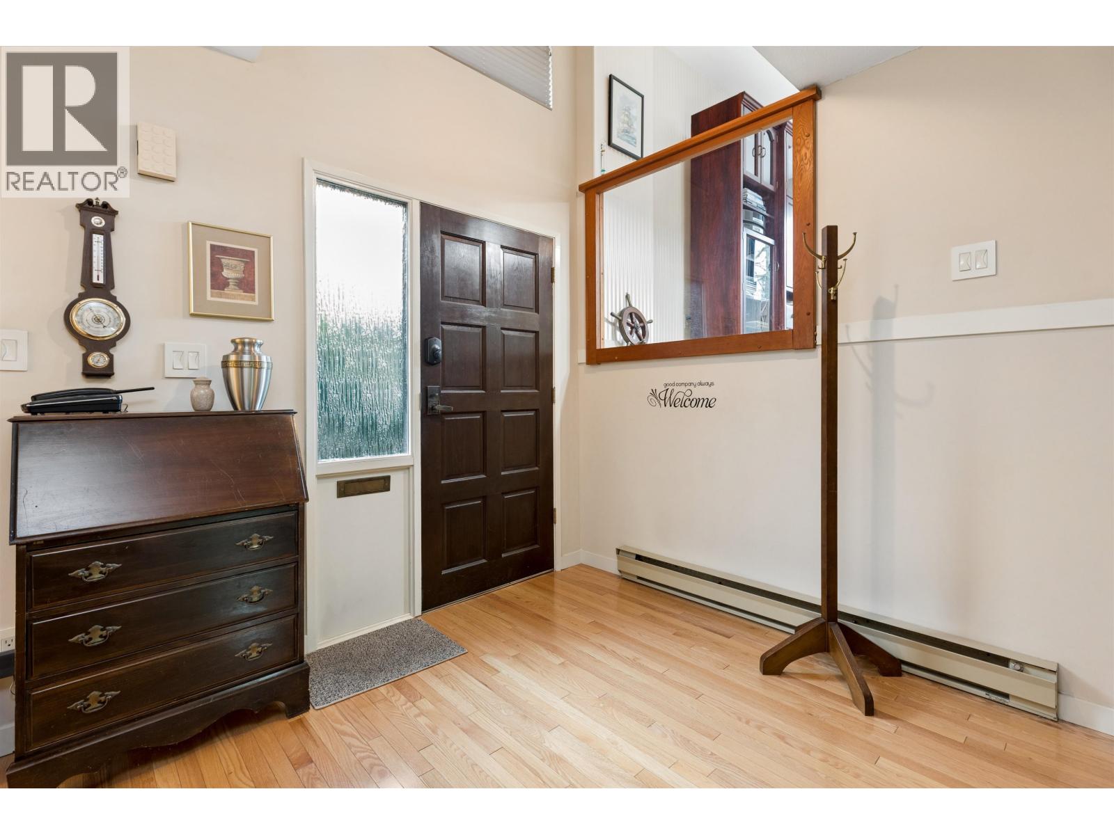 4306 NAUGHTON AVENUE, North Vancouver