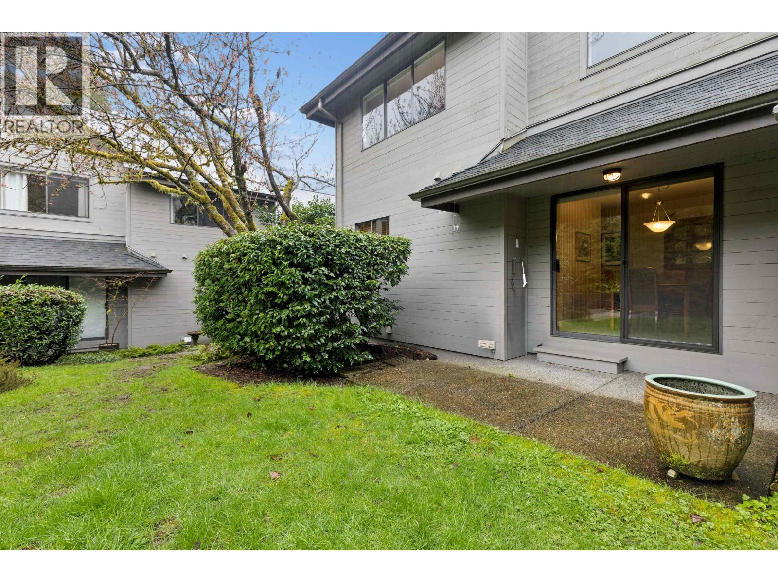 4306 NAUGHTON AVENUE, North Vancouver