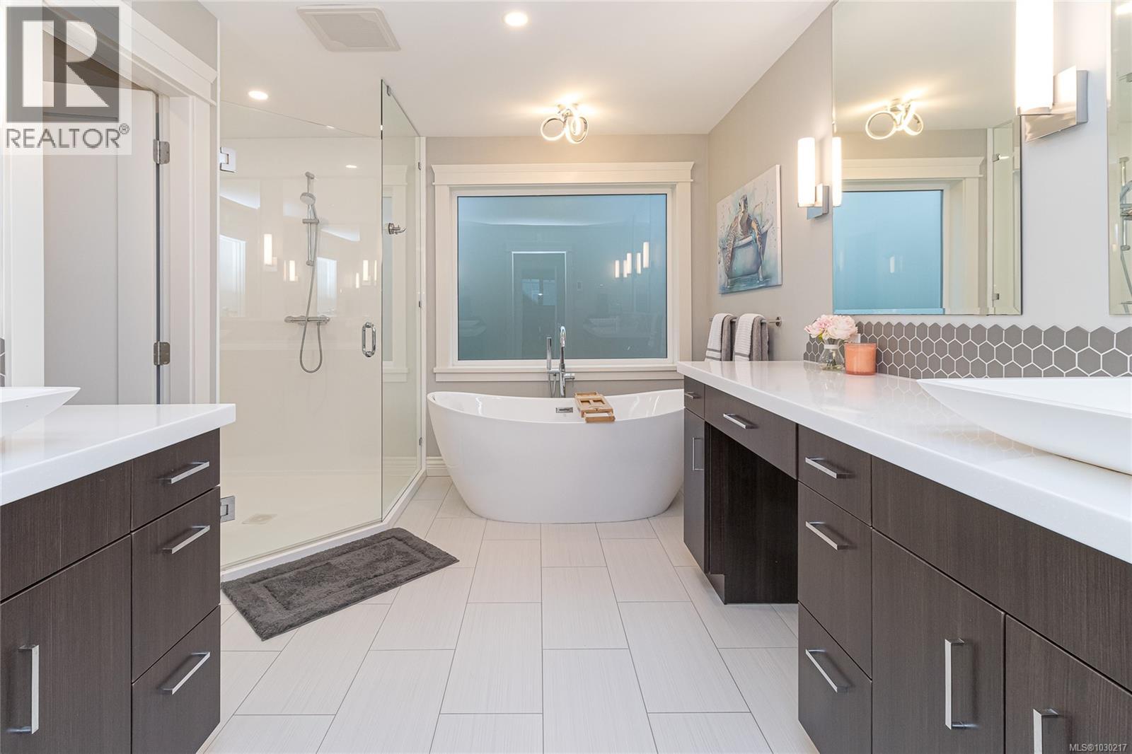 1894 SEABOARD CRES - 14