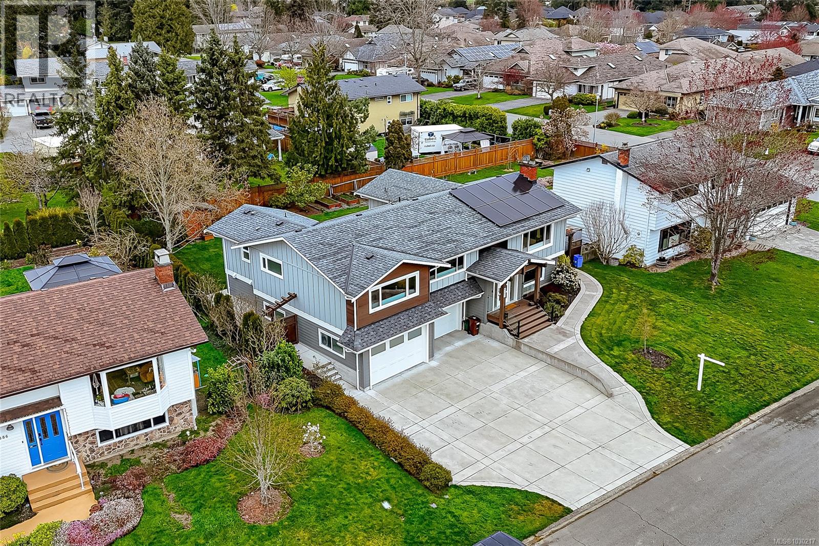 1894 SEABOARD CRES - 37