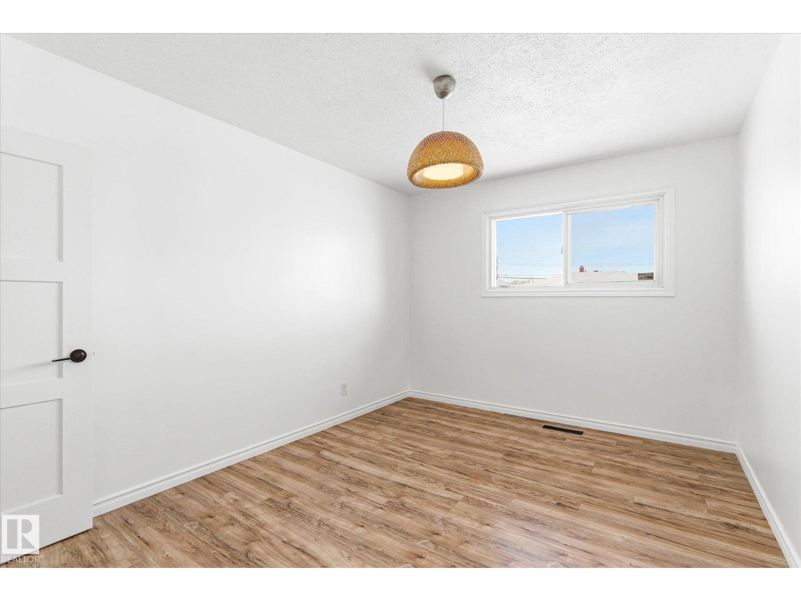 12823 81 ST NW, Edmonton