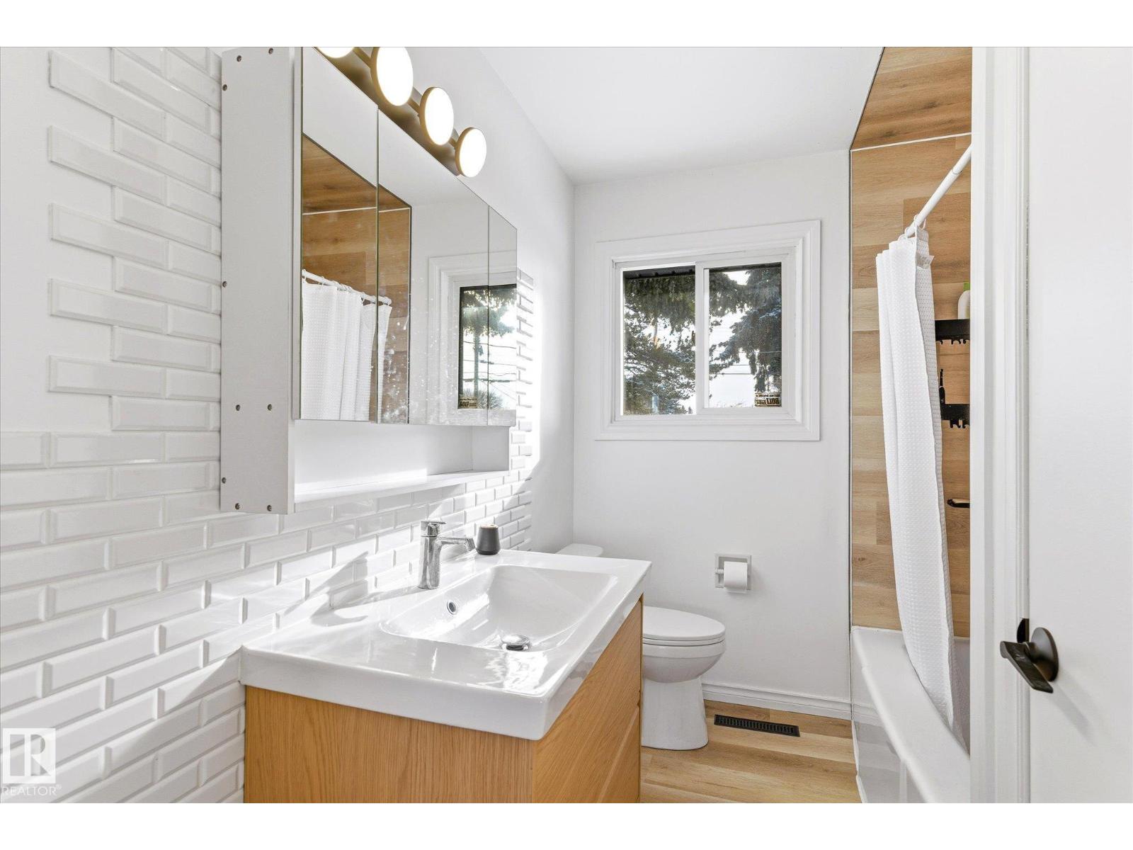 12823 81 ST NW, Edmonton