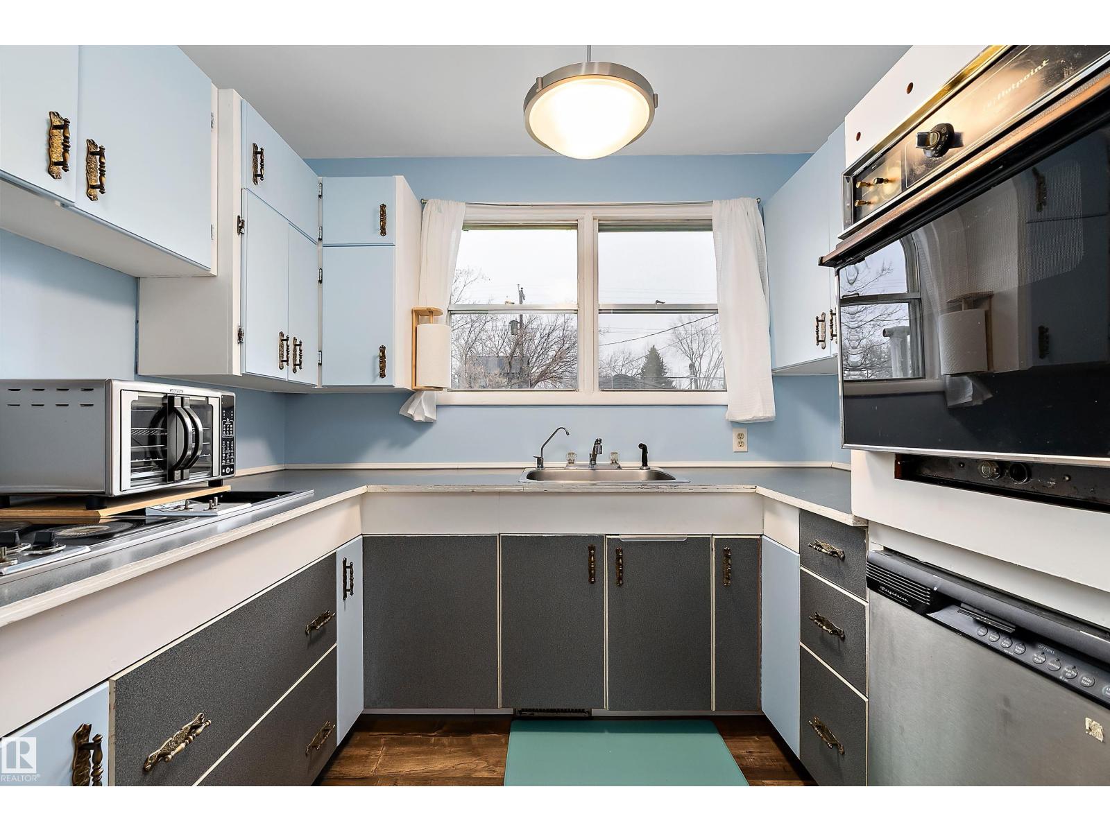 7720 85 AV NW, Edmonton