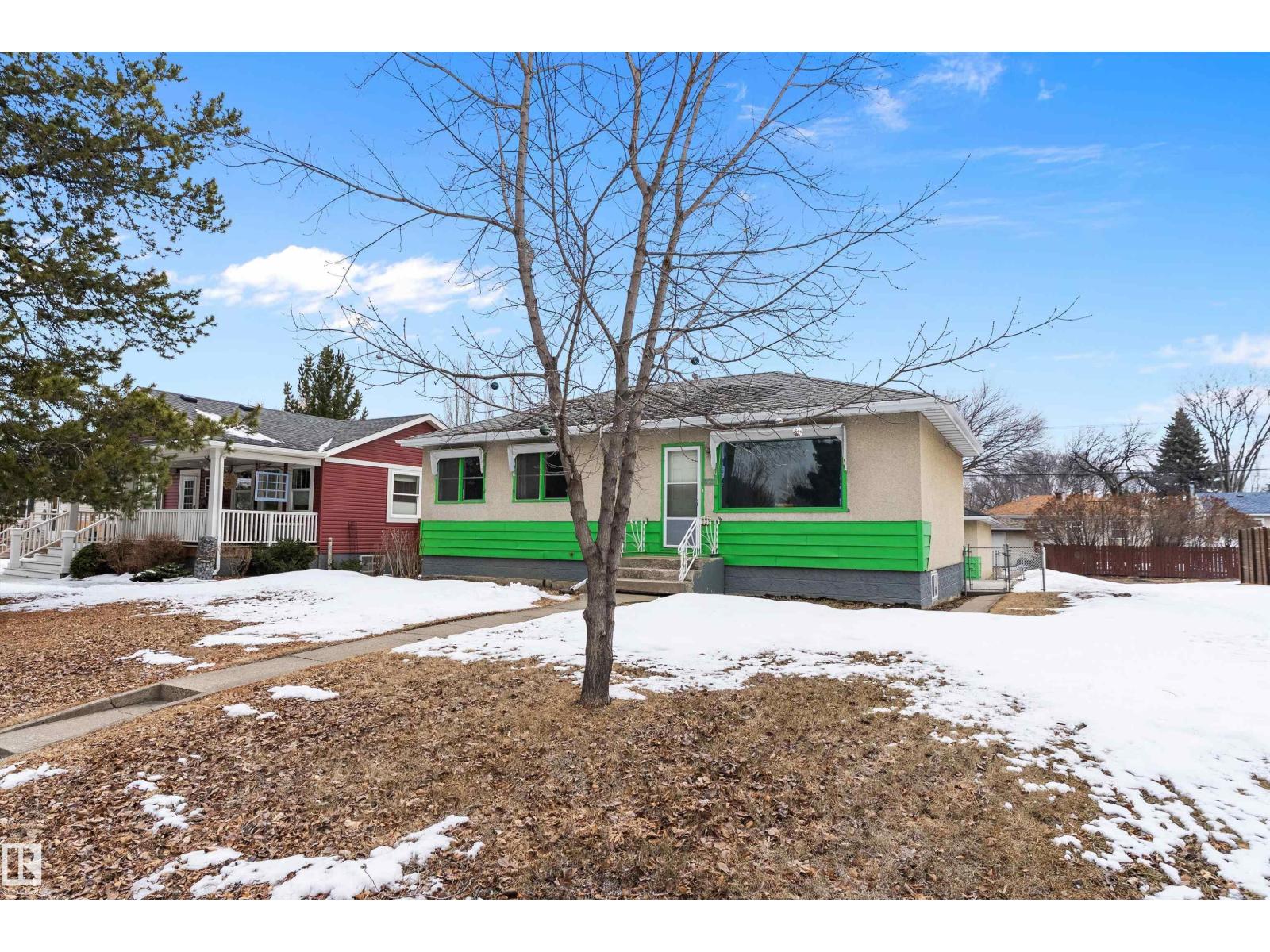 7720 85 AV NW, Edmonton