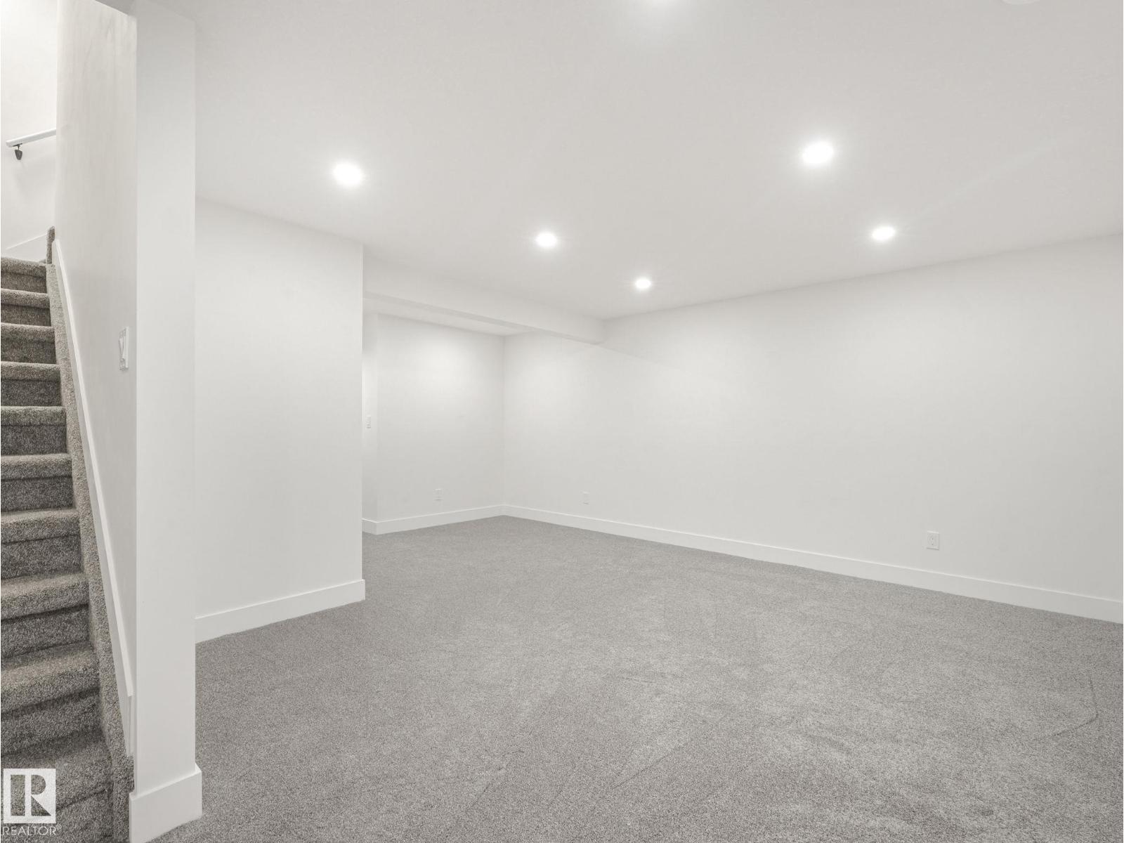 #10 13833 30 ST NW, Edmonton