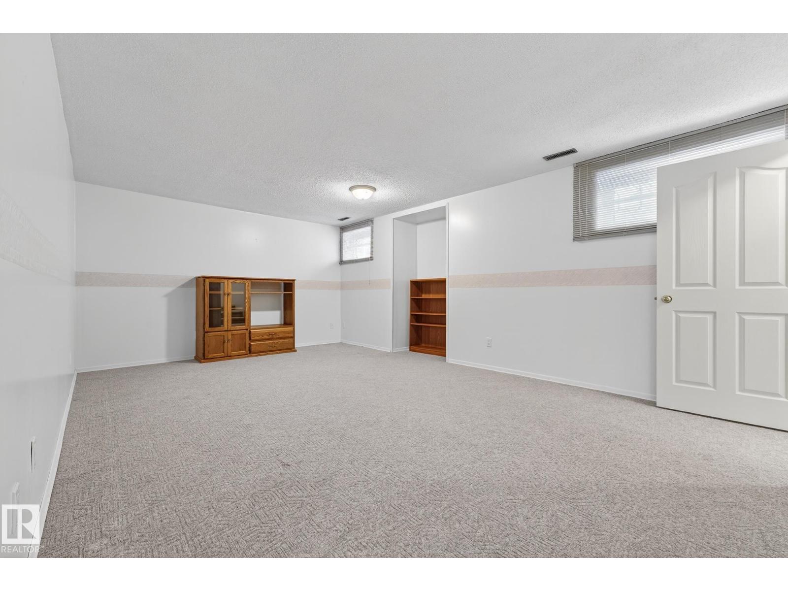 156 OEMING RD NW, Edmonton