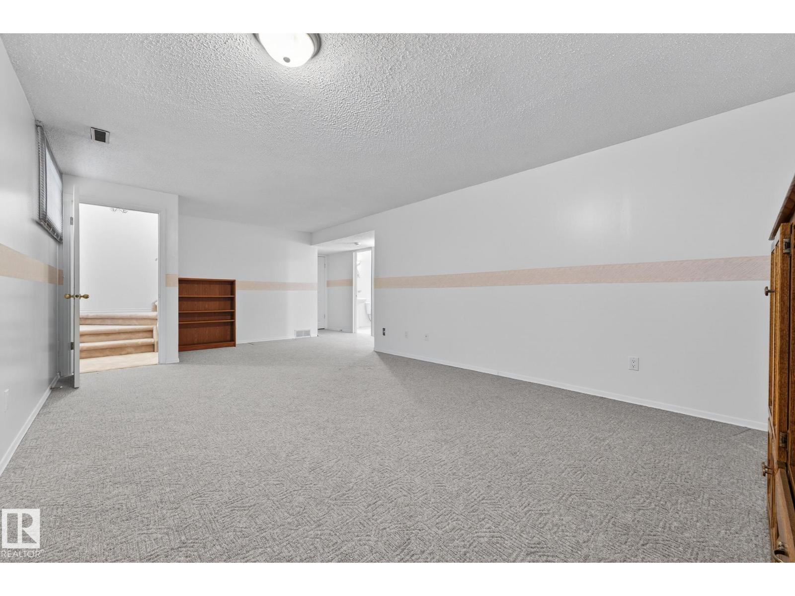 156 OEMING RD NW, Edmonton