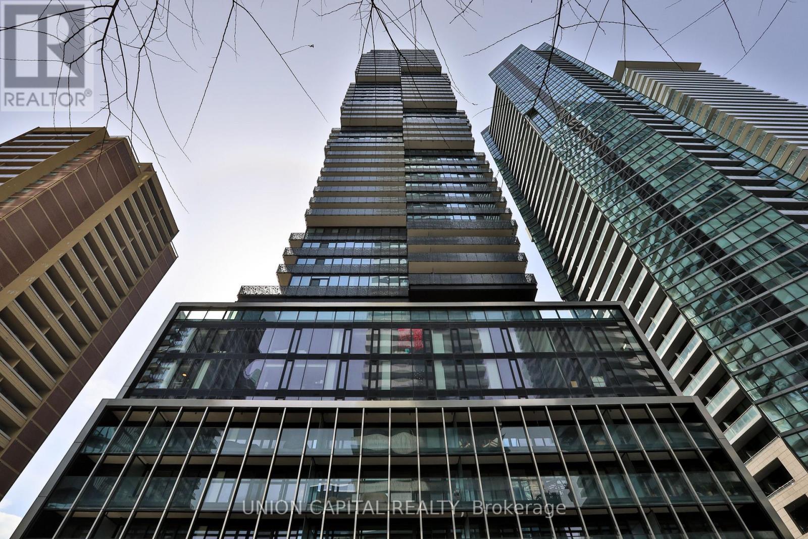 1406 - 55 CHARLES STREET E