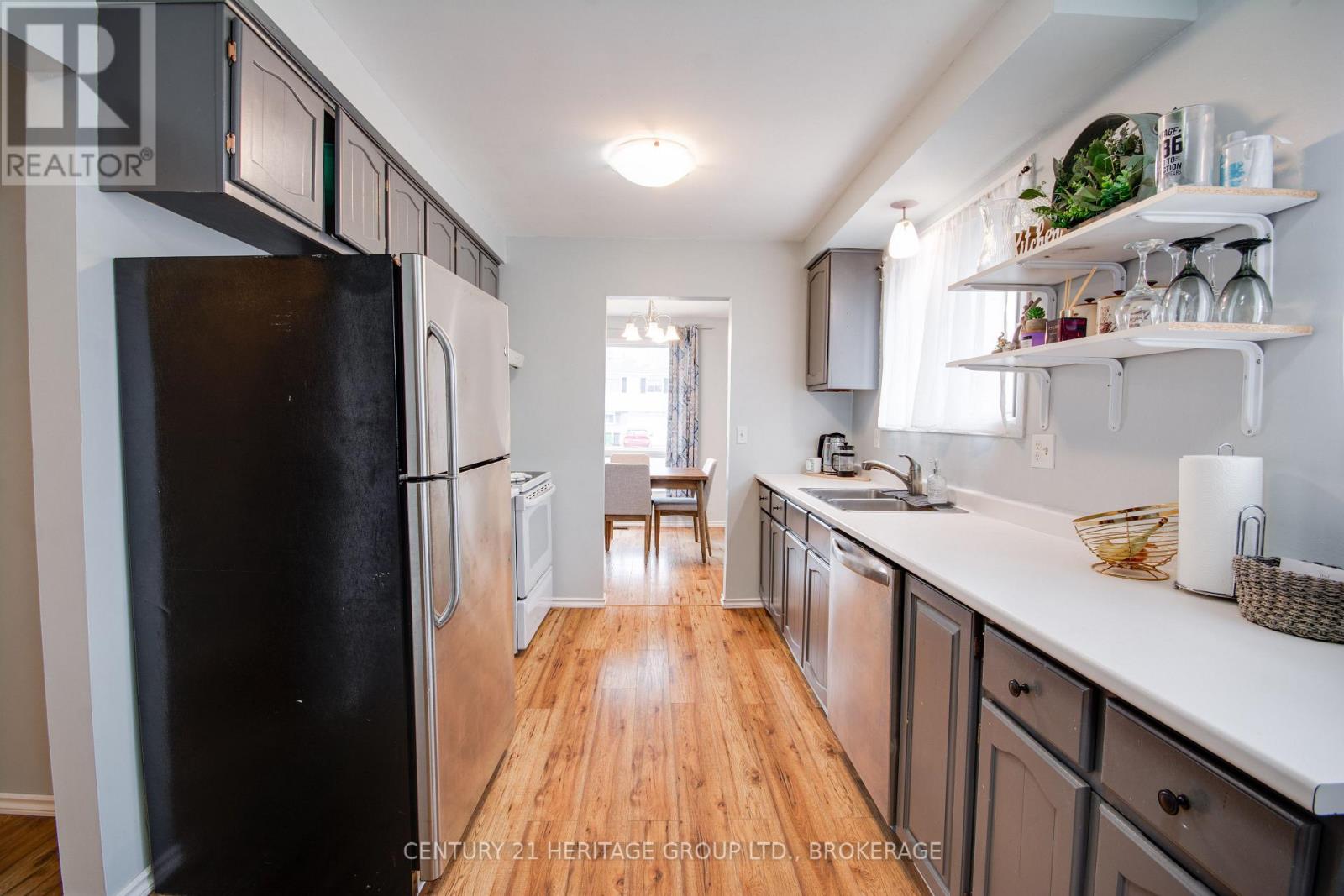 805 KIMBERLEY STREET - 10