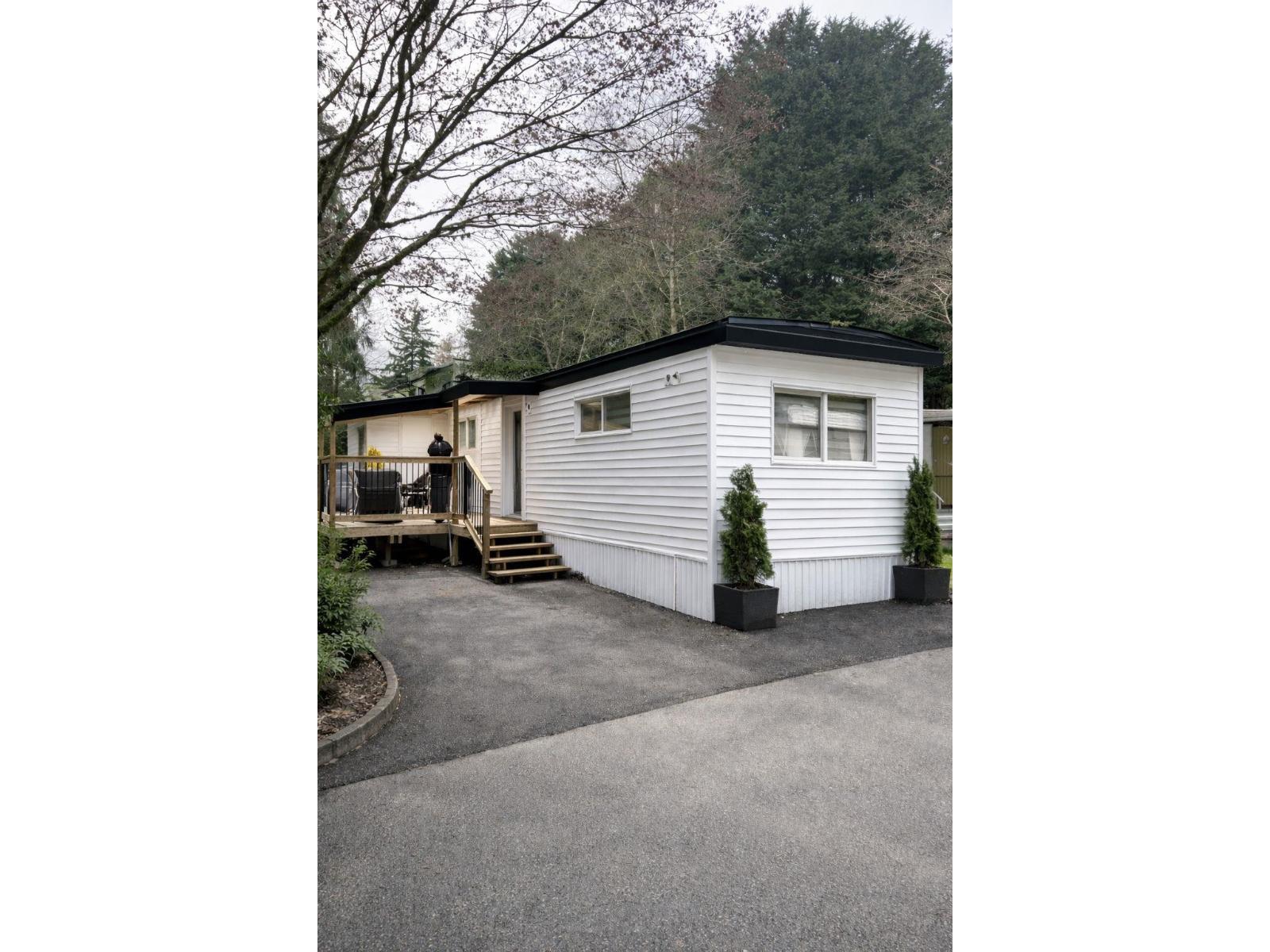 6 6571 KING GEORGE Boulevard - main photo