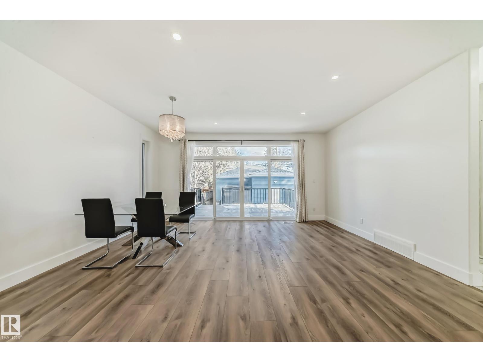 10506 68 AV NW, Edmonton