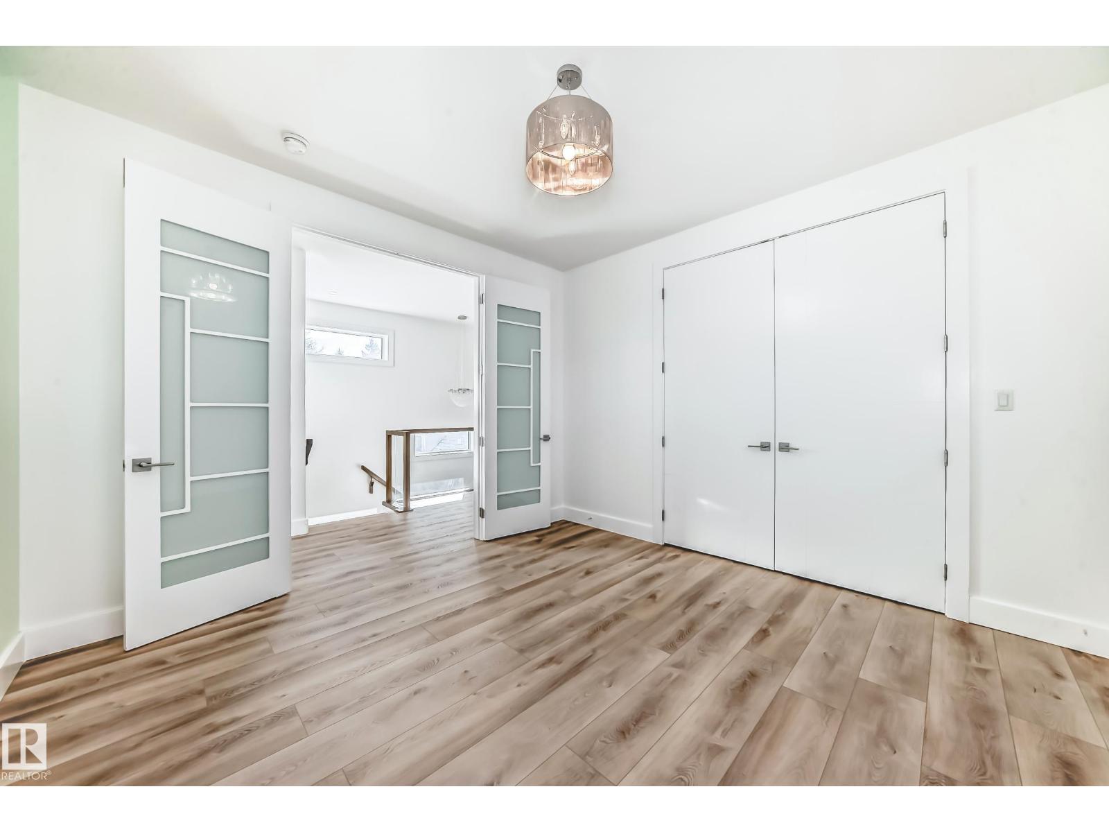 10506 68 AV NW, Edmonton