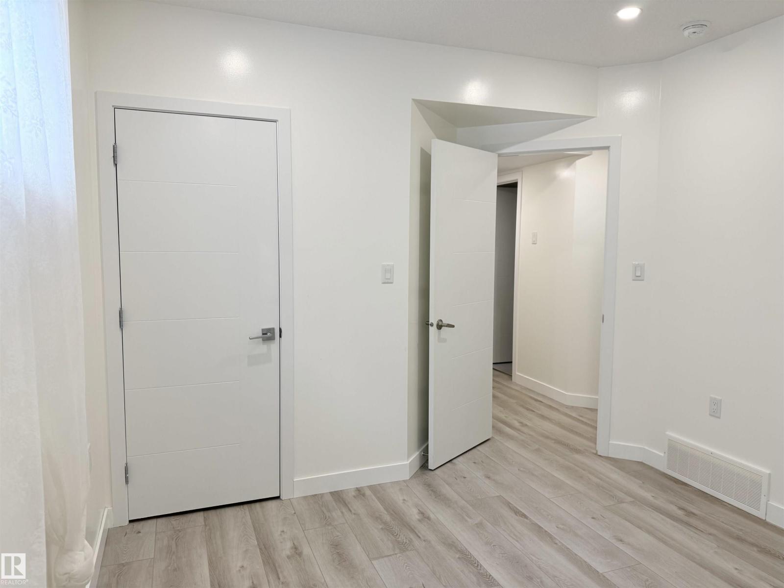 10506 68 AV NW, Edmonton