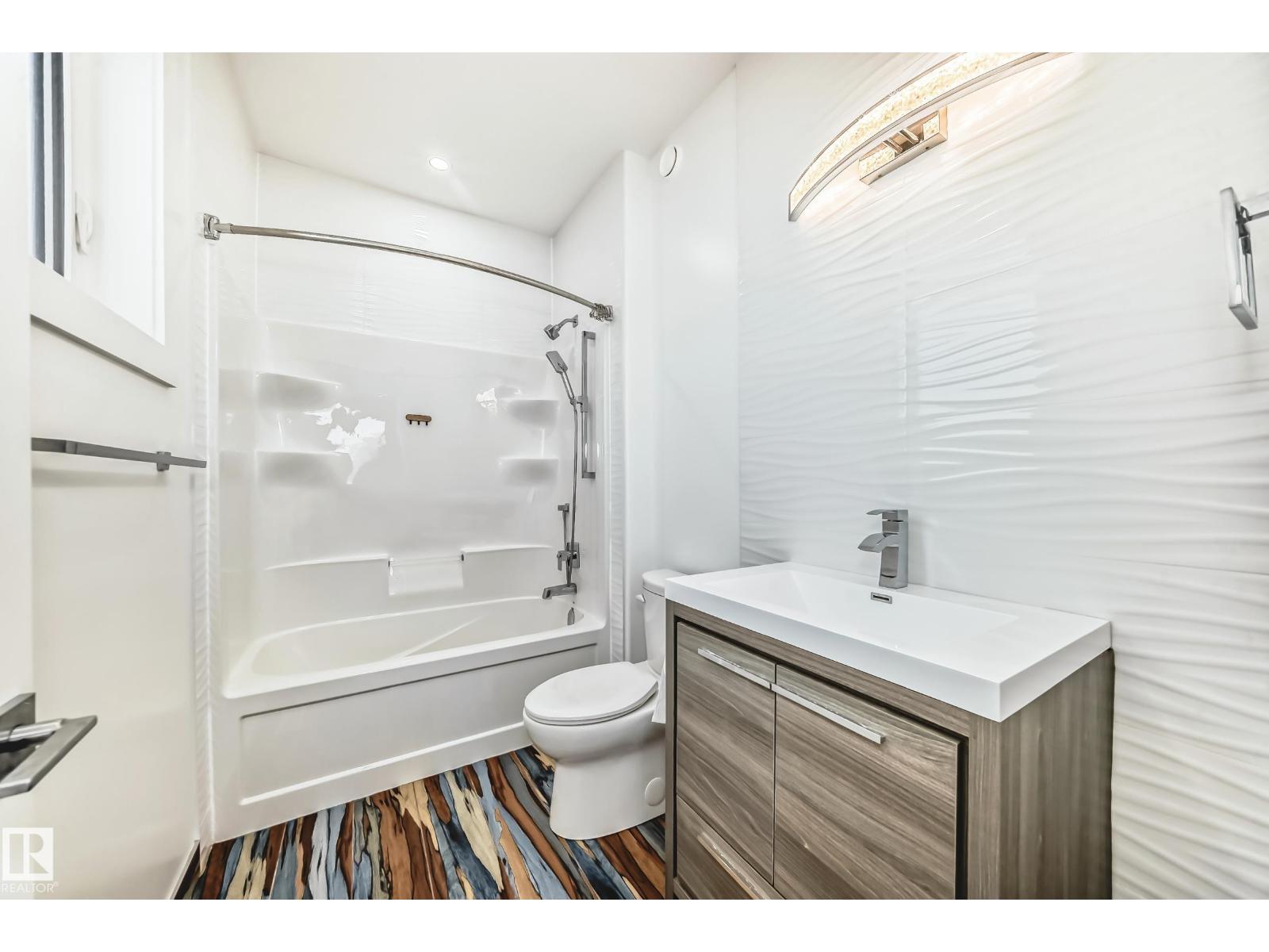 10506 68 AV NW, Edmonton