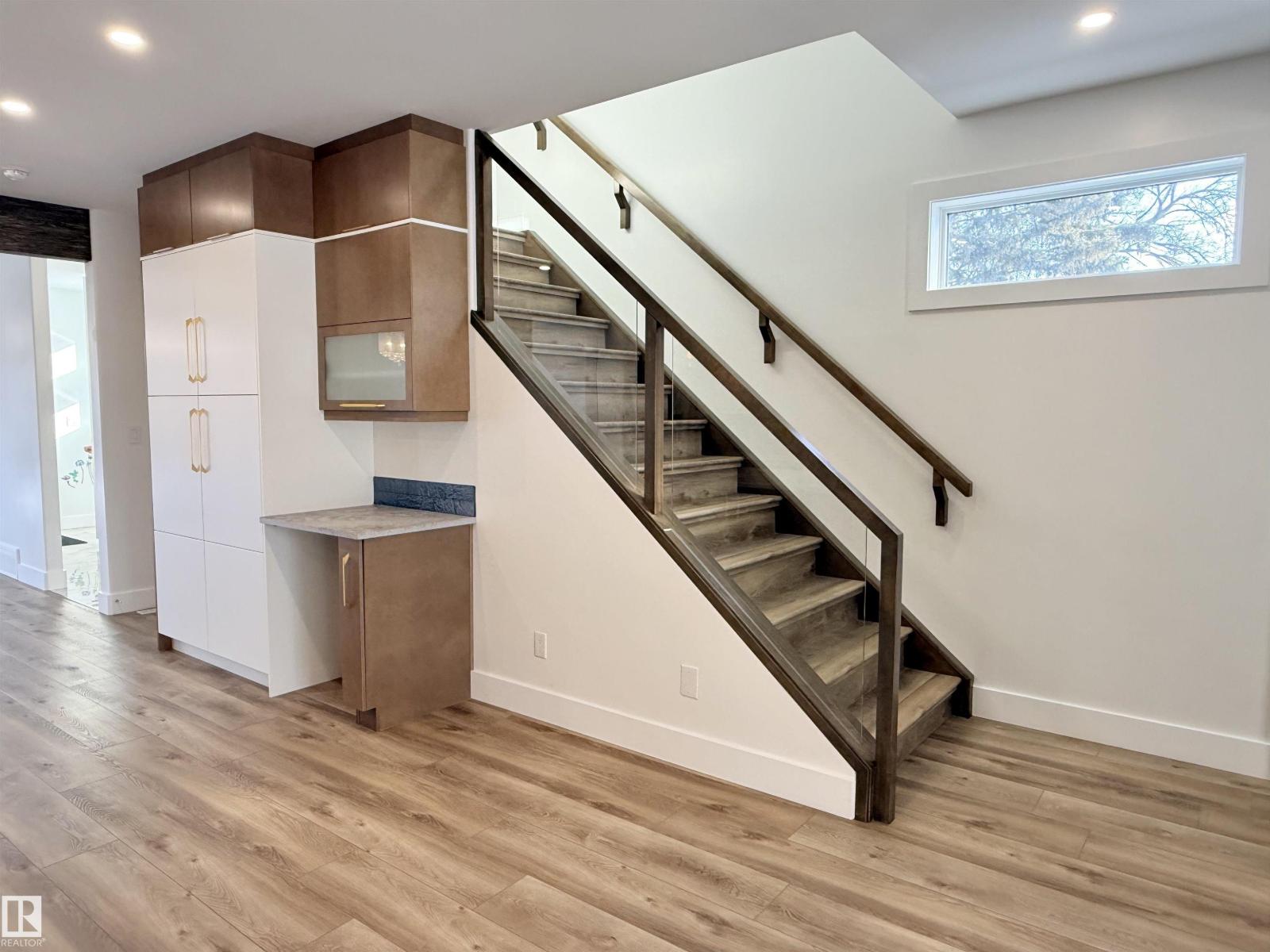 10506 68 AV NW, Edmonton