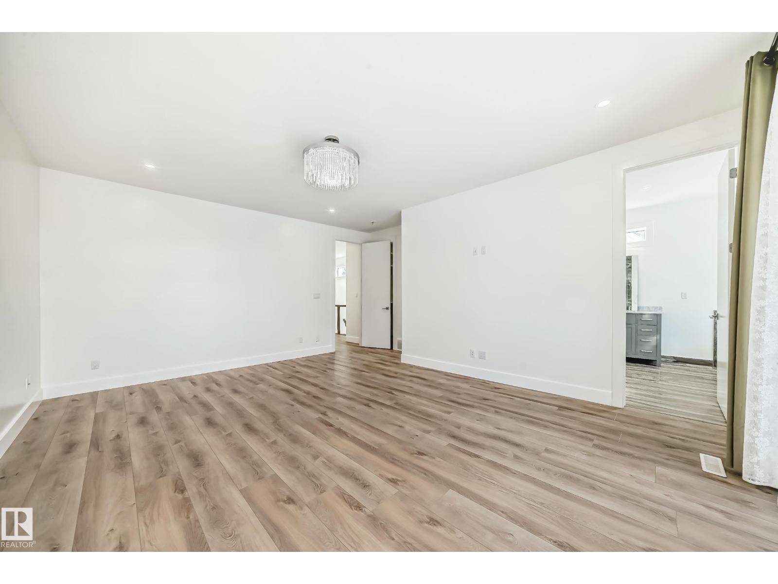 10506 68 AV NW, Edmonton