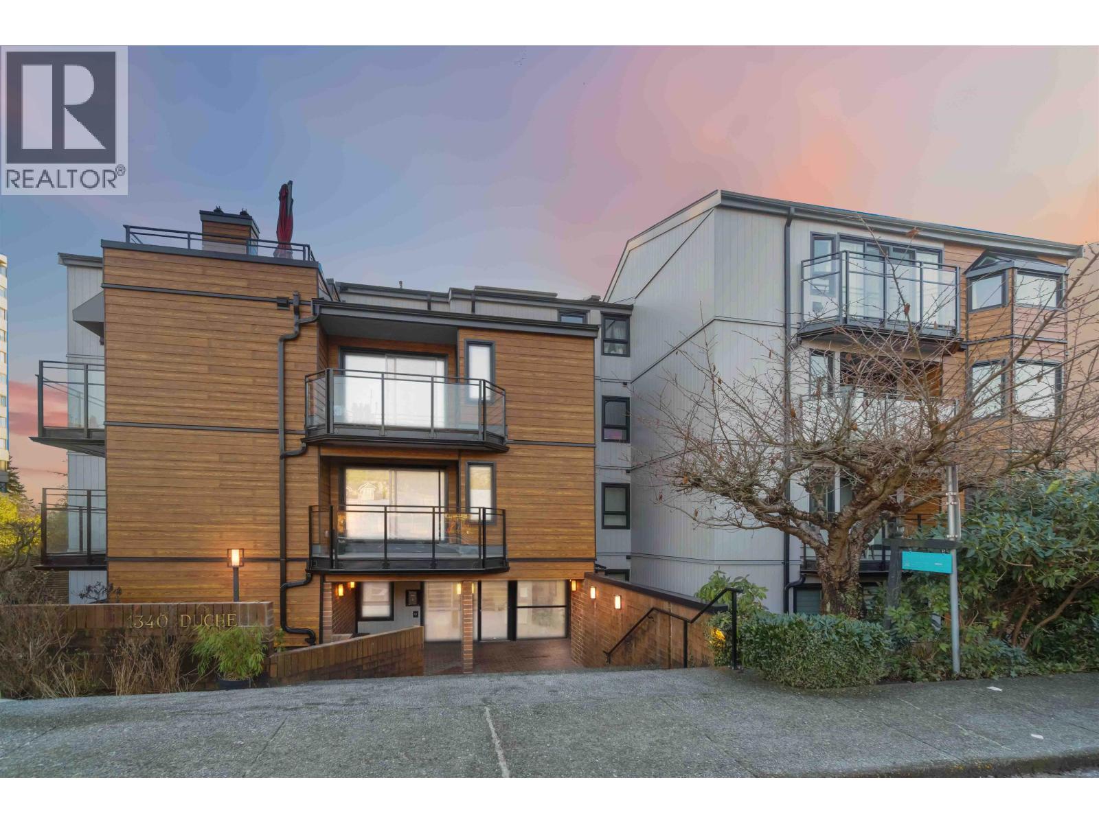 206 1340 DUCHESS Avenue - main photo