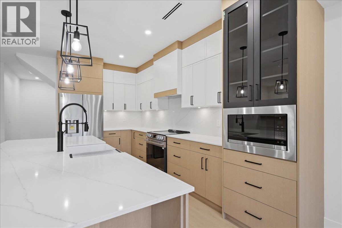 2 10250 YORK Street - photo 2