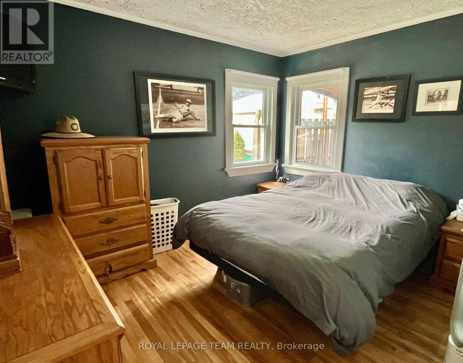 260 JORDAN AVENUE - 19