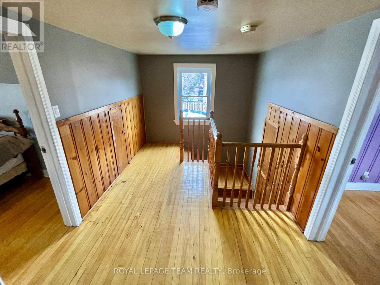 260 JORDAN AVENUE - 31