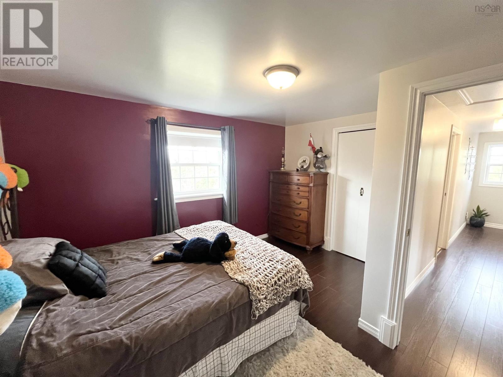 Property 24 of 48 of 472 Centreville South Side Road