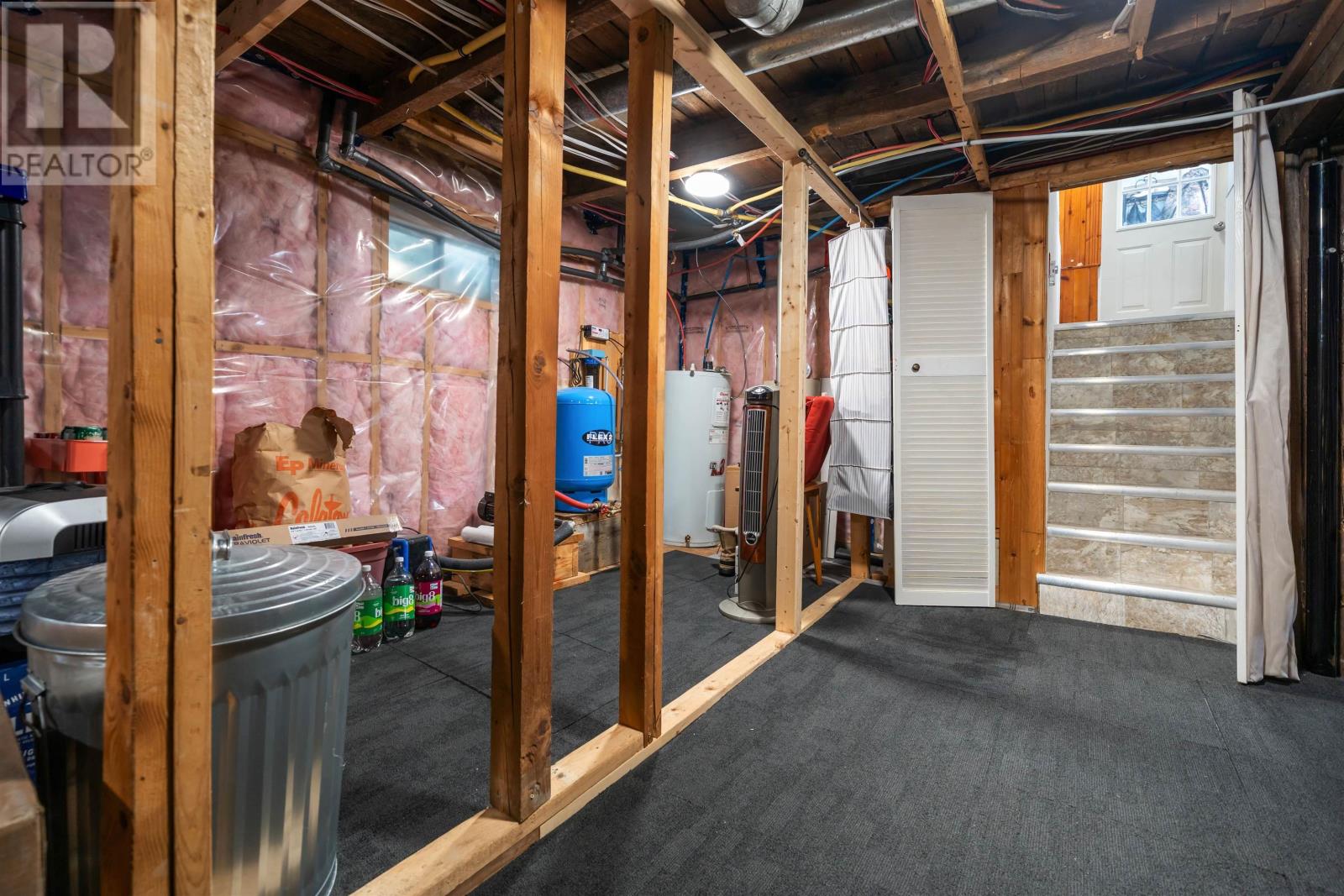 997 EAST RIVER EAST SIDE ROAD - 34