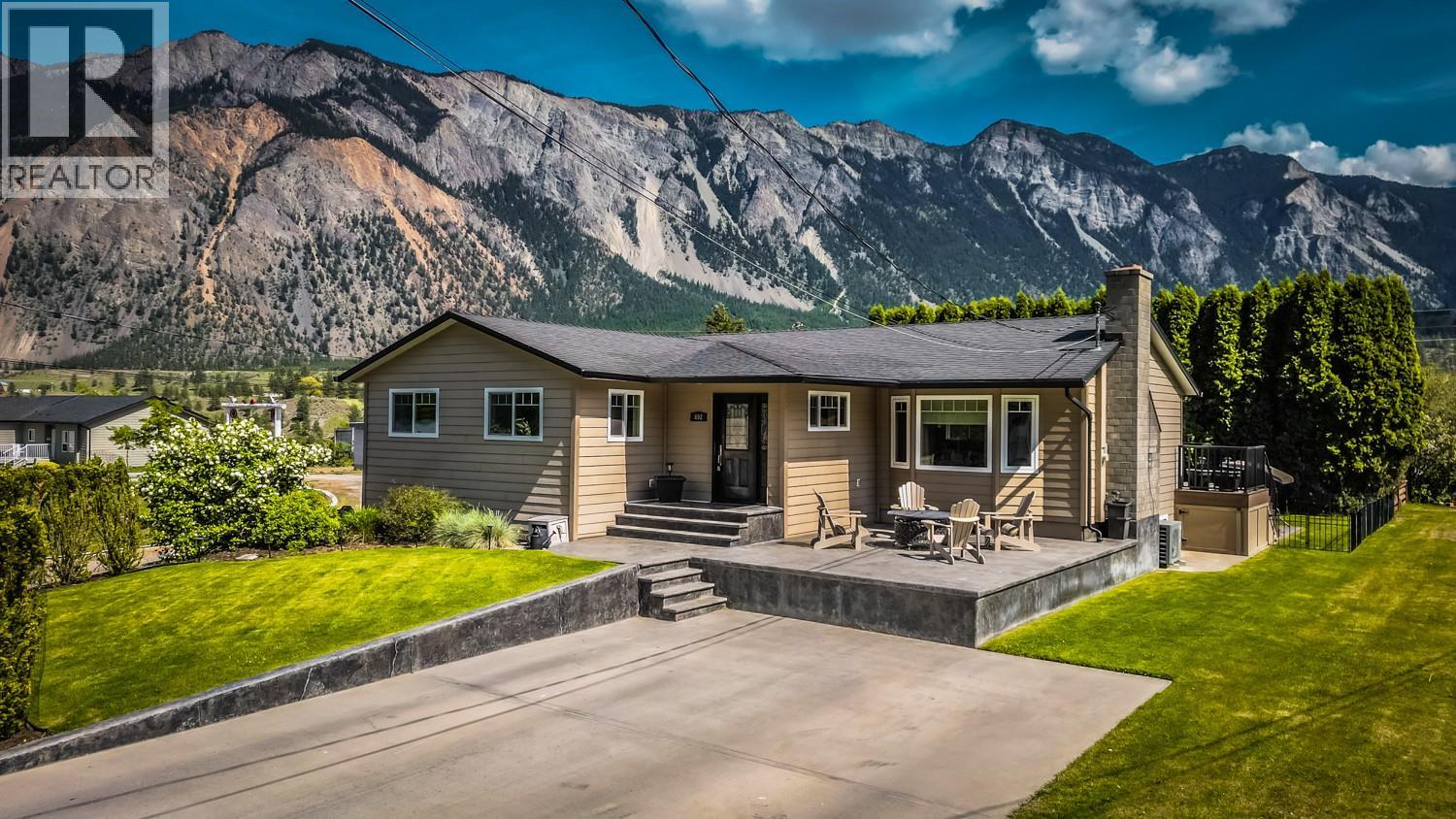 692 Summers Street - 4