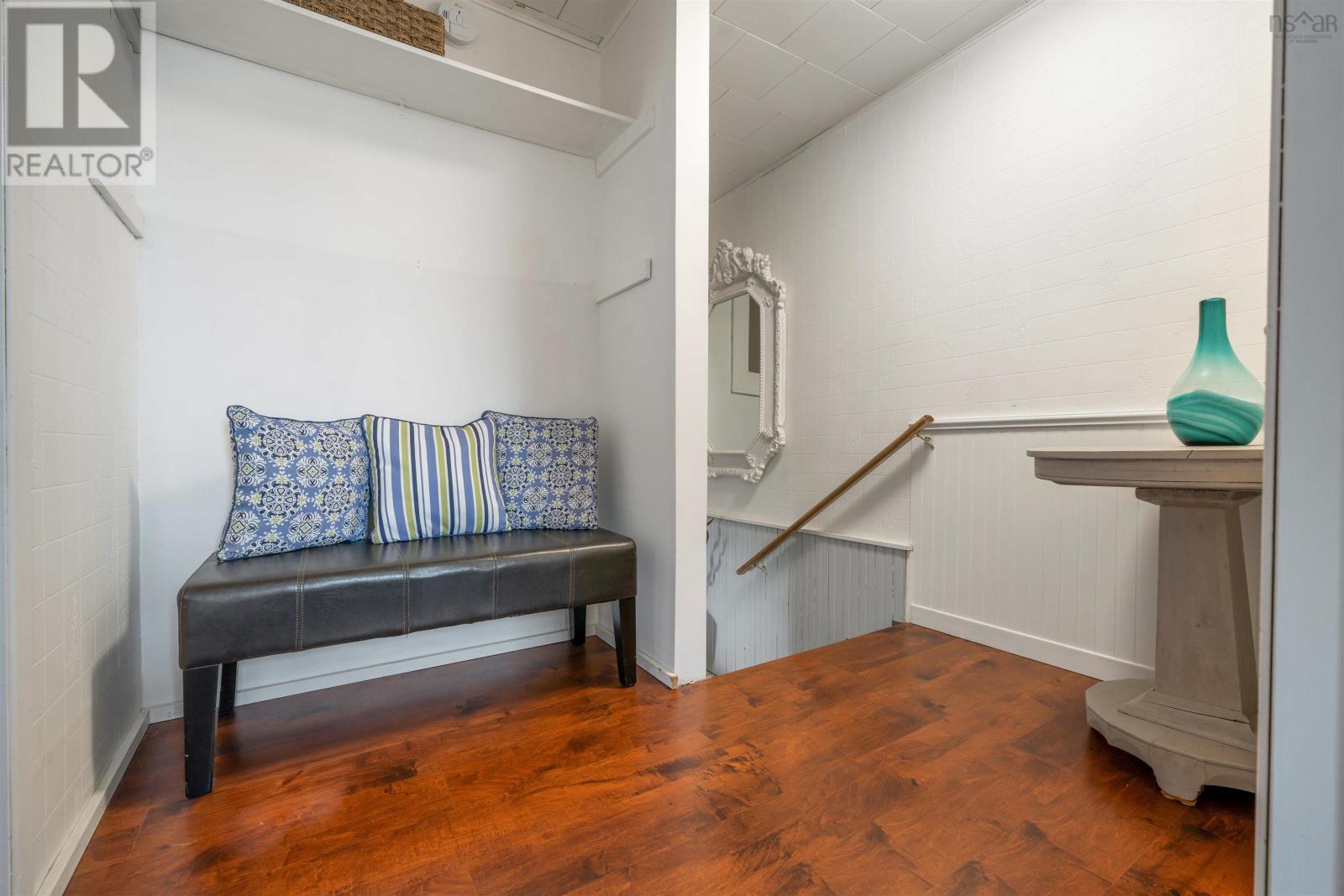 997 EAST RIVER EAST SIDE ROAD - 30