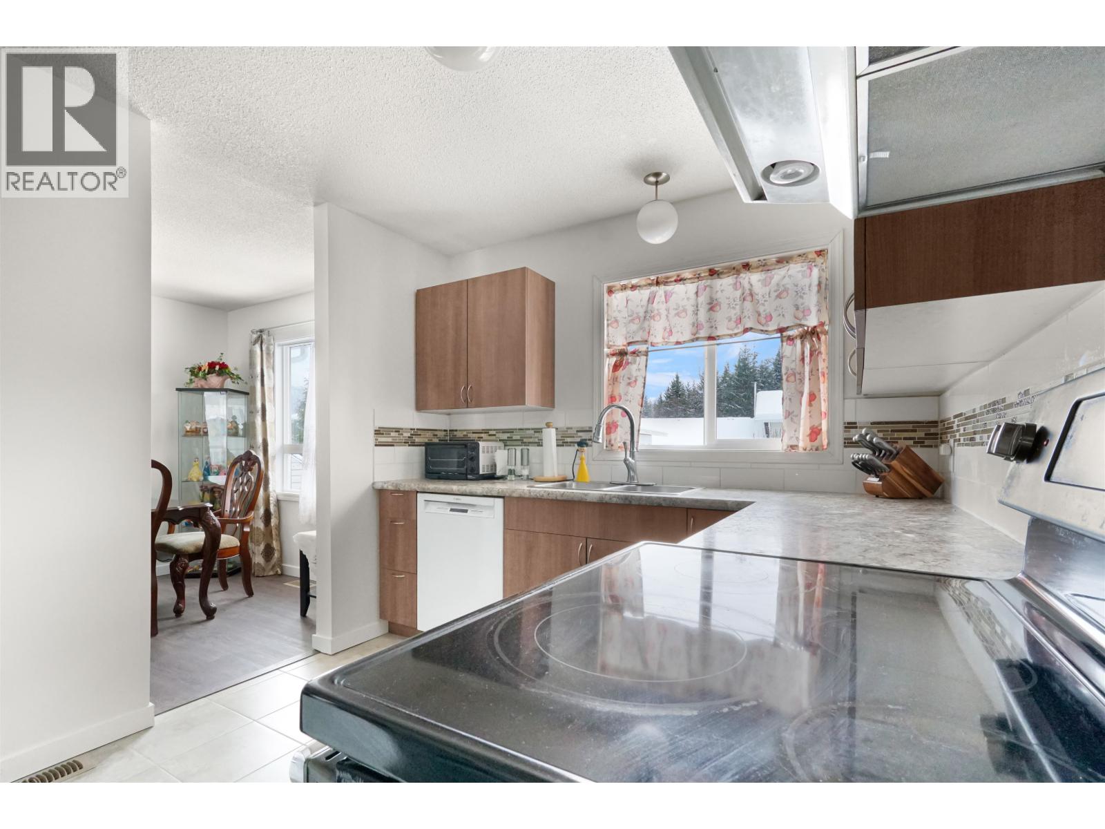 31 SPARKS AVENUE, Kitimat