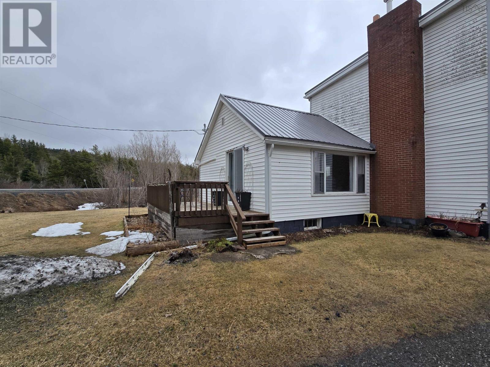 997 EAST RIVER EAST SIDE ROAD - 4