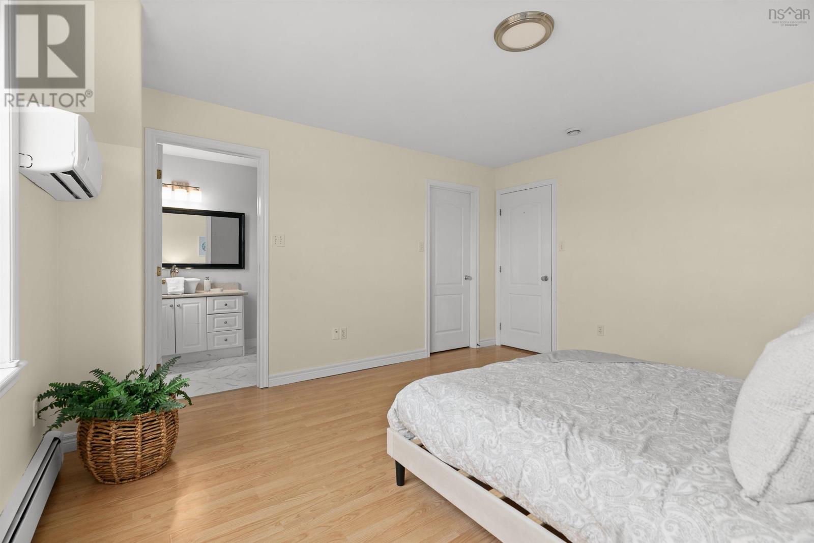 Property 24 of 44 of 36 Stratford Way