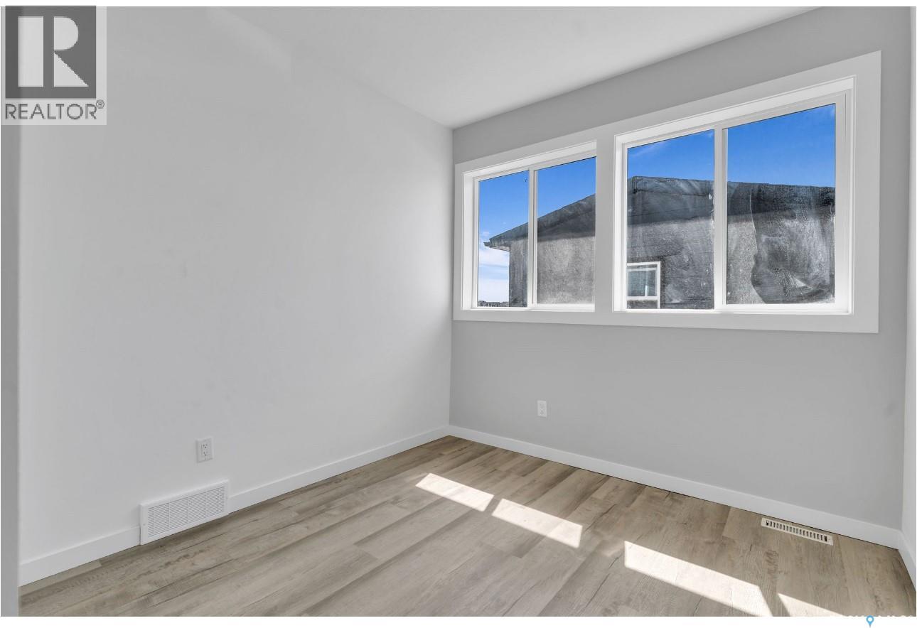 533 SHARMA CRESCENT - 10