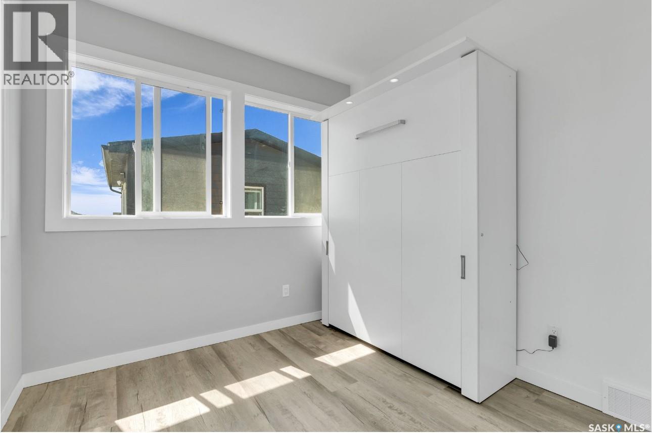 533 SHARMA CRESCENT - 18