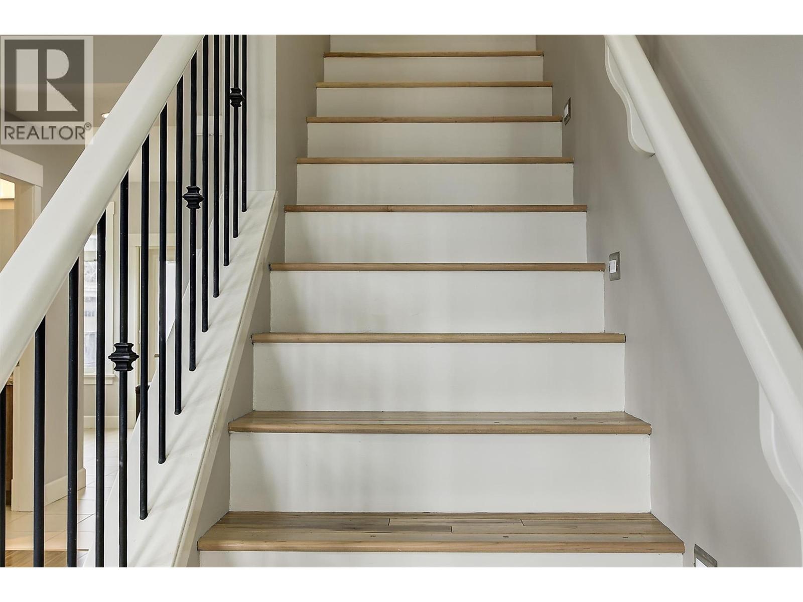 12850 Stillwater Court Unit# 6, Lake Country