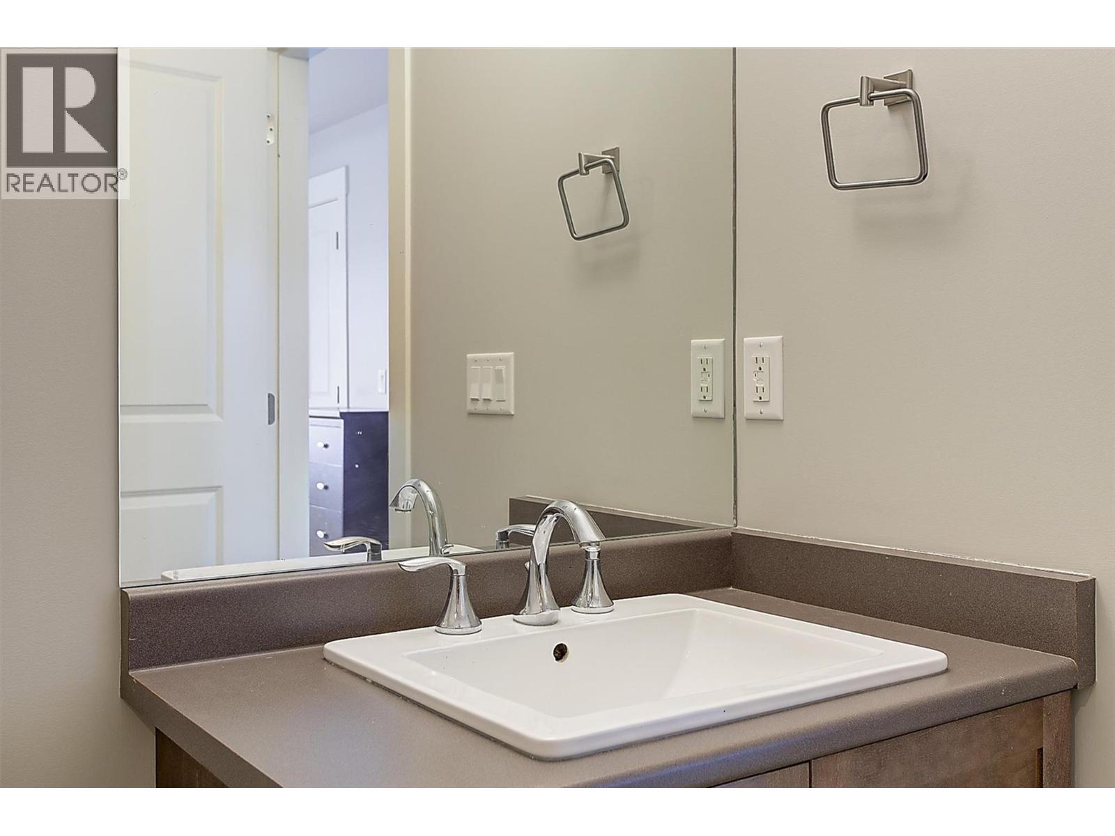 12850 Stillwater Court Unit# 6, Lake Country