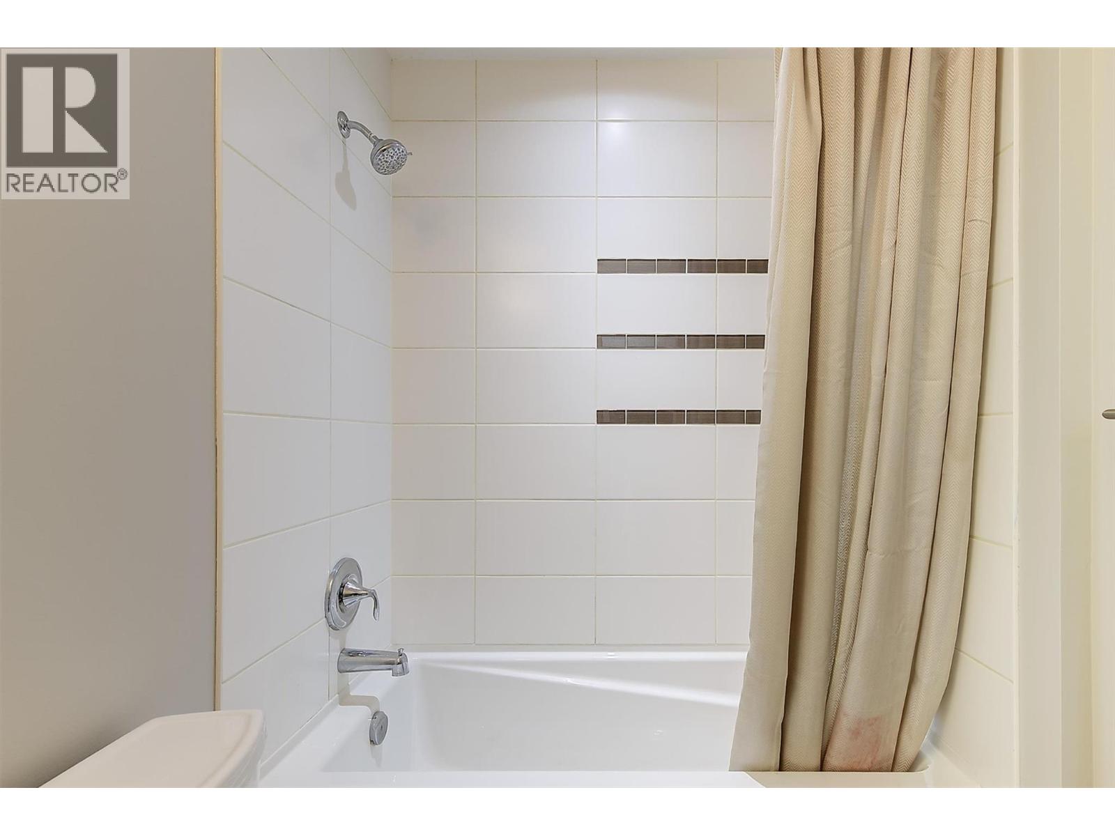 12850 Stillwater Court Unit# 6, Lake Country