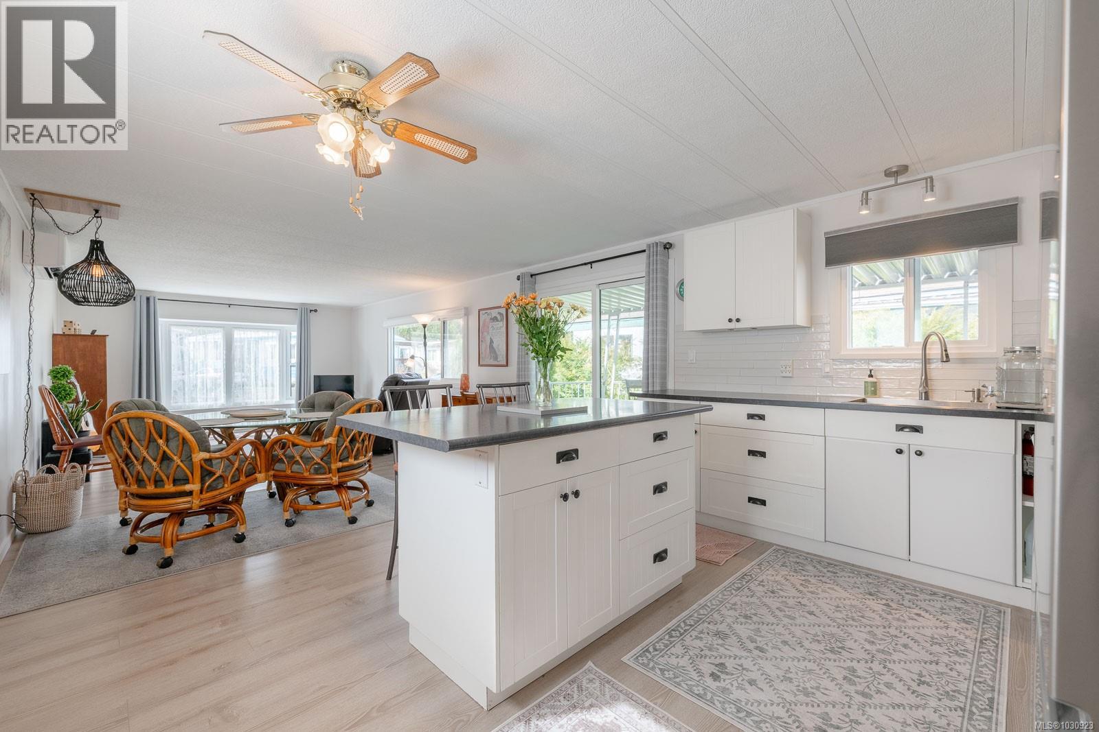 #27 10980 Westdowne Rd - 3