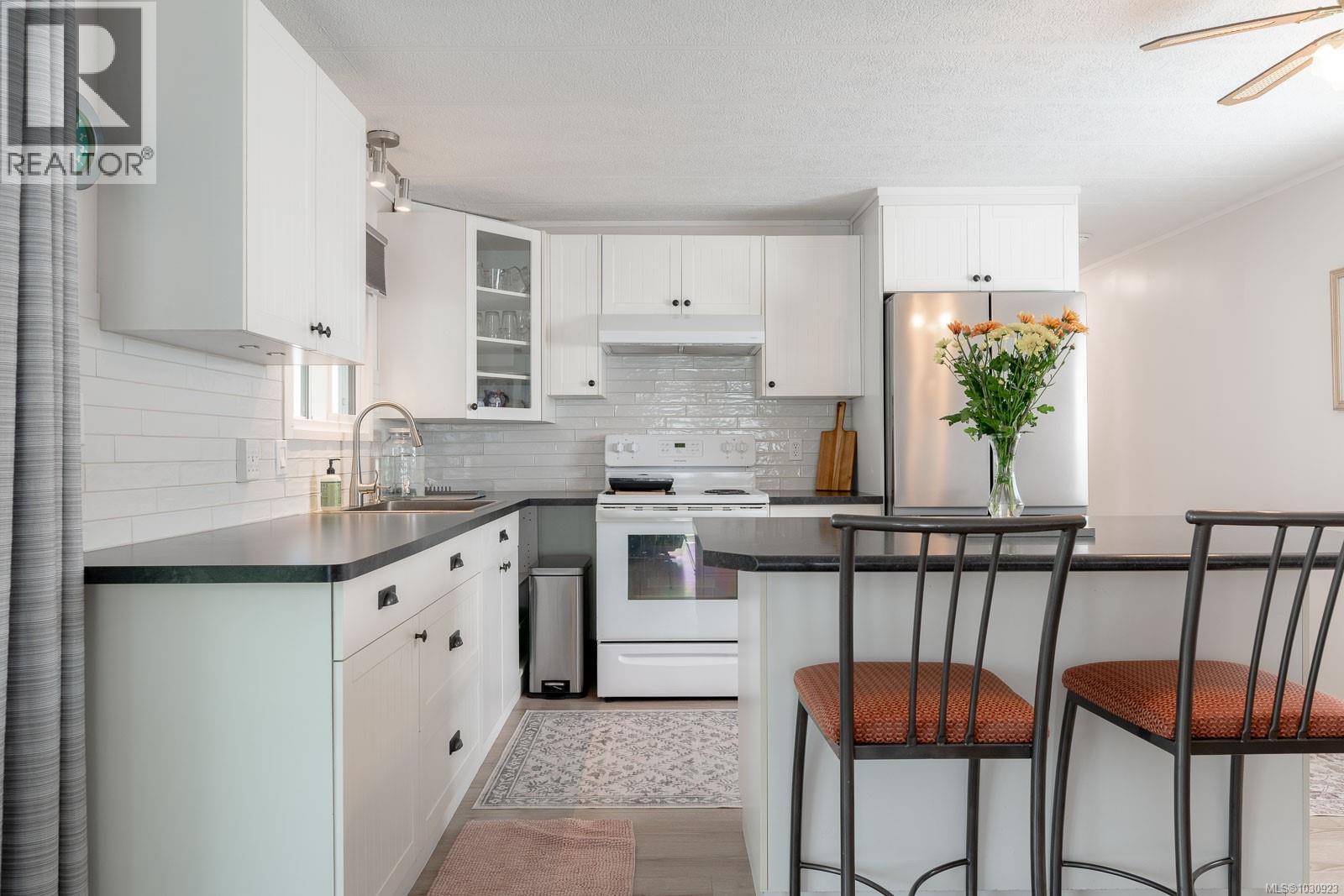 #27 10980 Westdowne Rd - 6