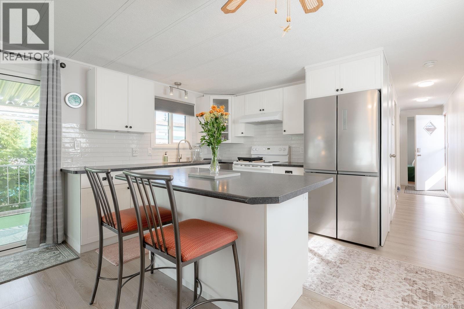 #27 10980 Westdowne Rd - 5