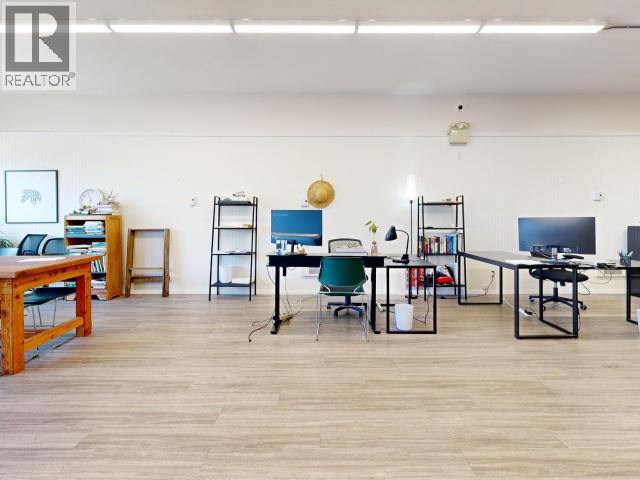 4566 MARINE AVE, Powell River