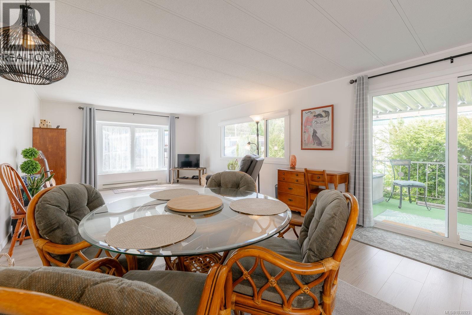 #27 10980 Westdowne Rd - 11