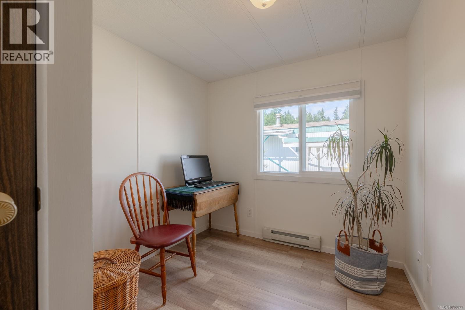 #27 10980 Westdowne Rd - 19