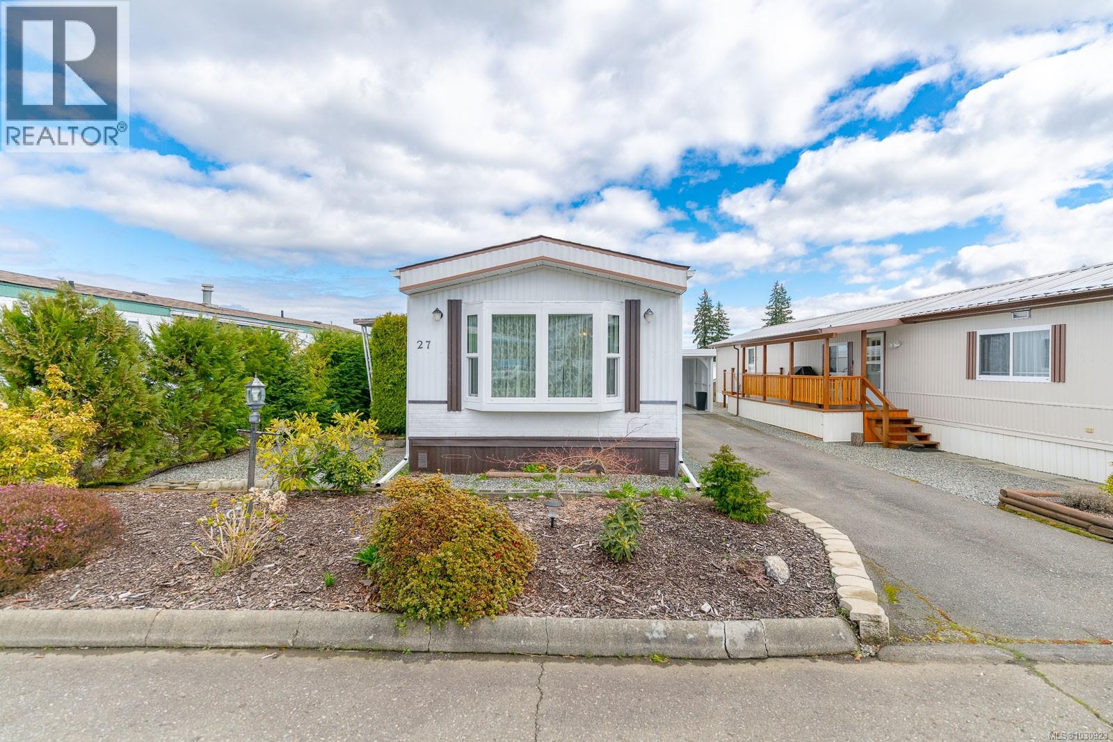 27 10980 Westdowne Road - main photo