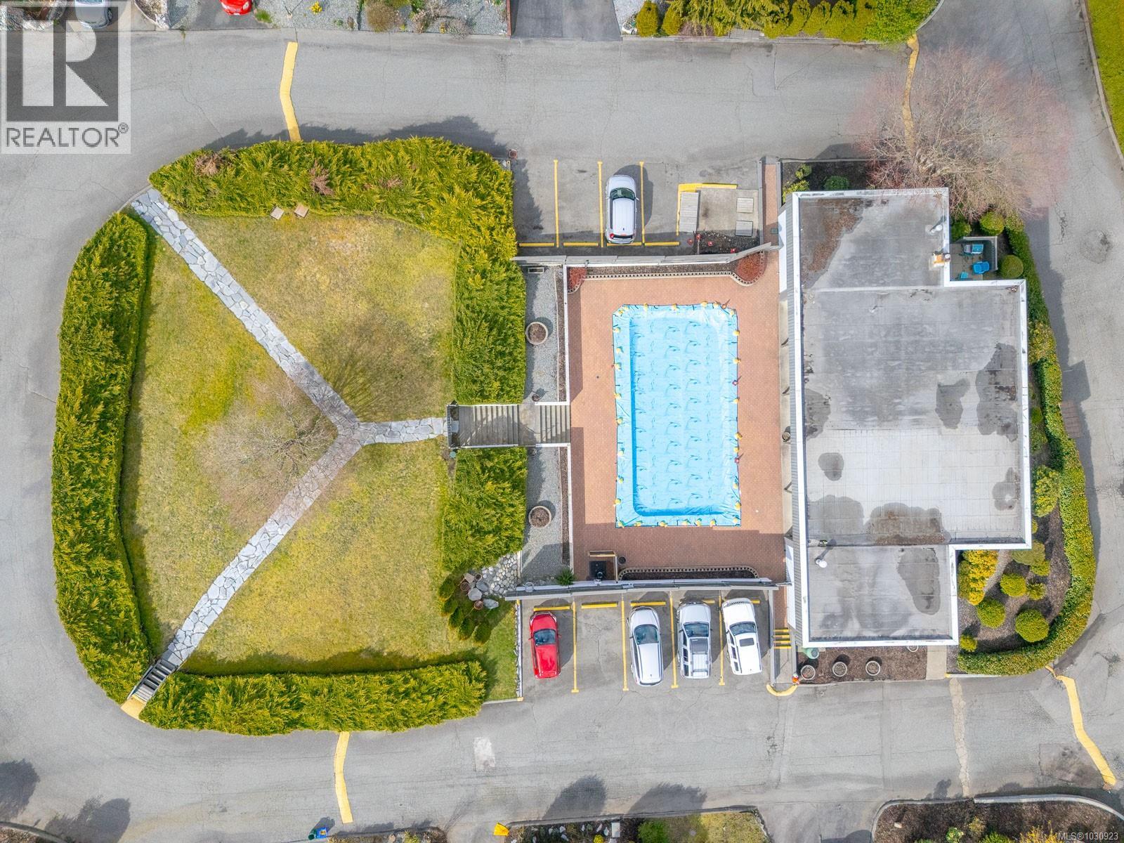 #27 10980 Westdowne Rd - 46